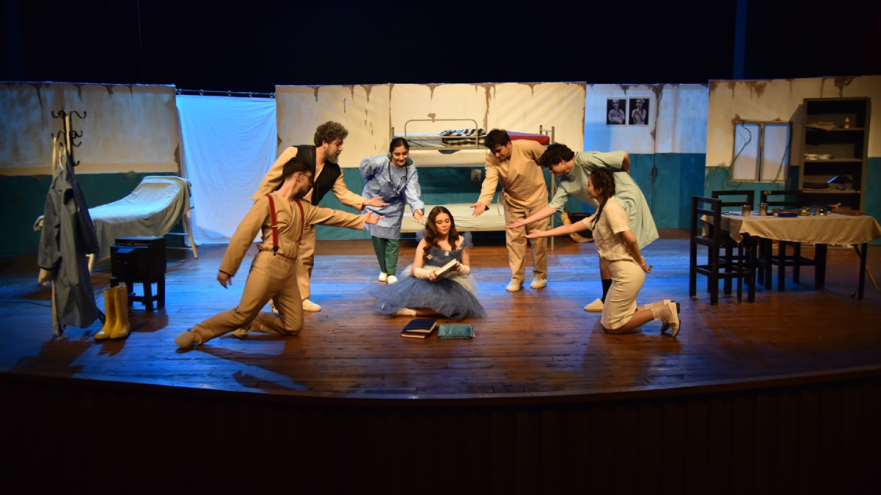 Atakum’da Tiyatro Şöleni: On Binlerce Kitap, Unutulmaz Sahneler!