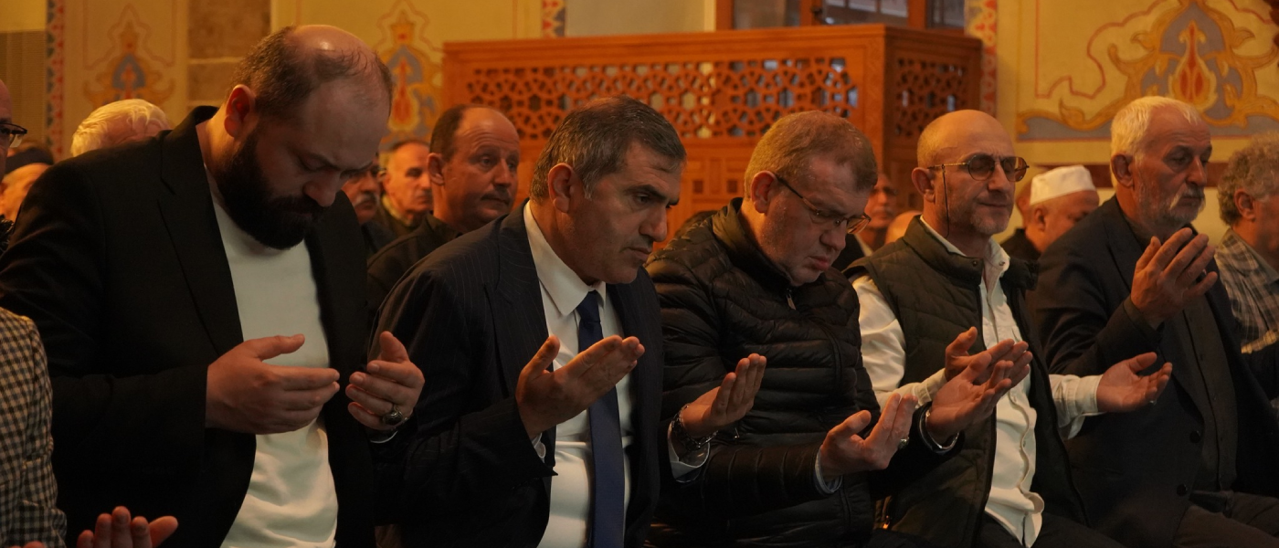 Samsun’da "Başbuğ" Vefası: 29 Yıllık Dinmeyen Özlem Büyük Cami’de Dualarla Taçlandı