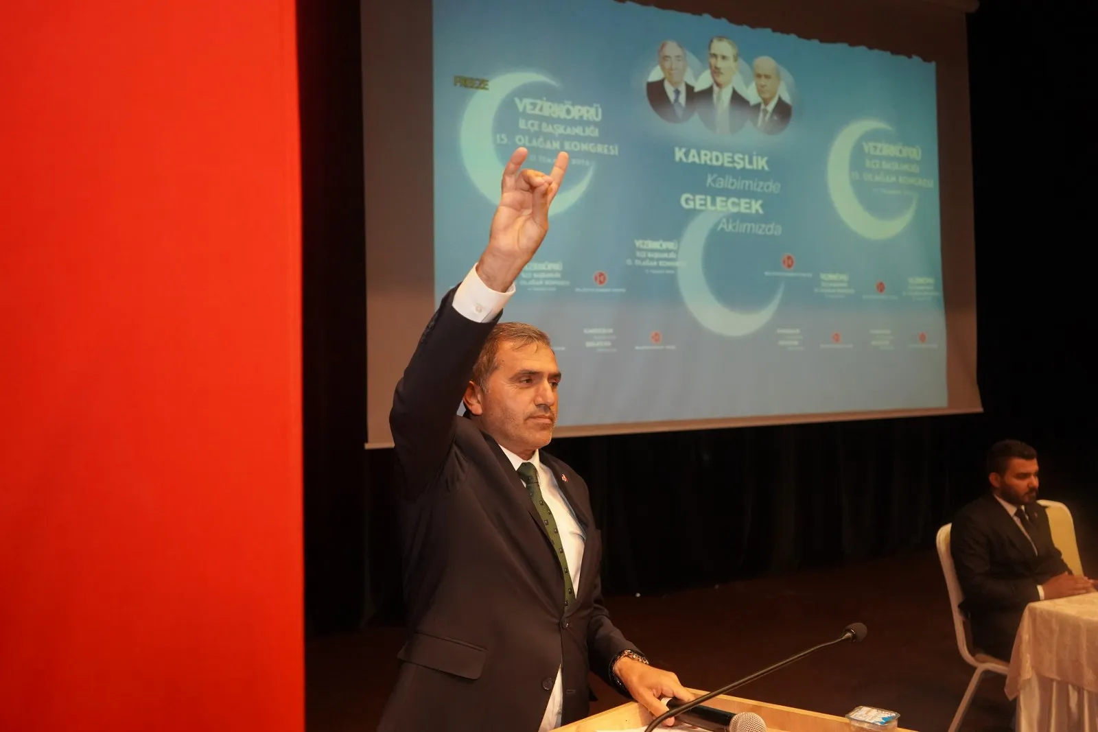 MHP Samsun'da Kongre Sürecini Tamamladı: Vezirköprü ve Asarcık'tan Güçlü Birlik Mesajı!
